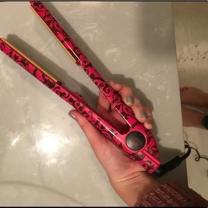 Ultra Chi straightener